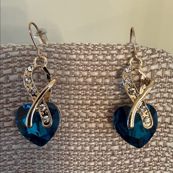 blue heart pendant necklace and earring set with a crystal wrap bail - Picture 4 of 5